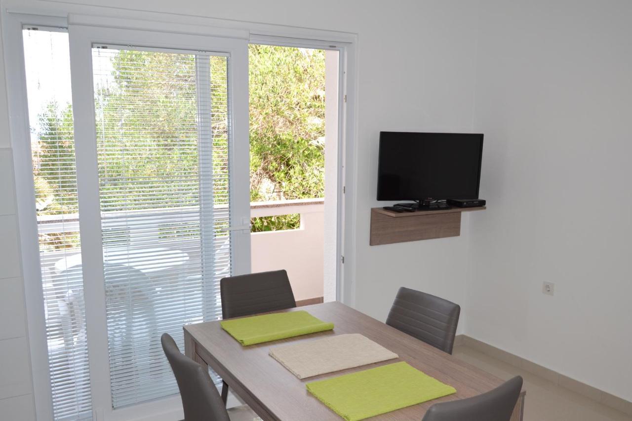 Apartments And Rooms By The Sea Jakisnica, Pag - 4160 Lun  Exterior foto