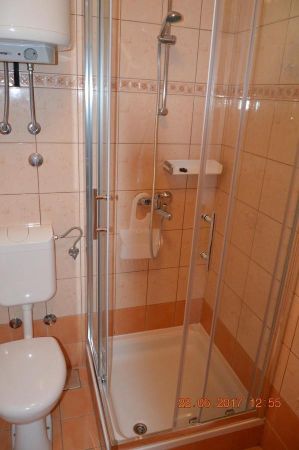 Apartments And Rooms By The Sea Jakisnica, Pag - 4160 Lun  Exterior foto