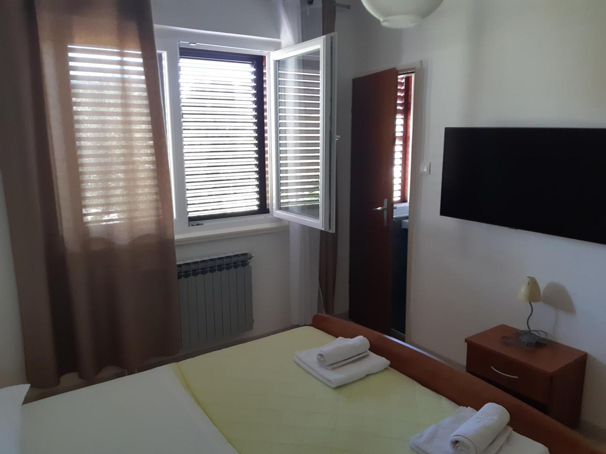 Apartments And Rooms By The Sea Jakisnica, Pag - 4160 Lun  Habitación foto